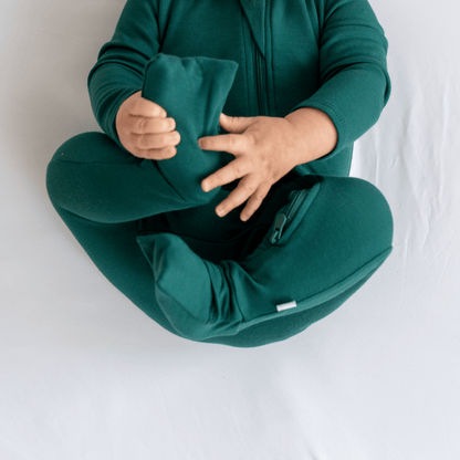 Baby Dreamland Baby bamboo pajamas with DreamCuffs®, soft and cozy sleepwear for infants featuring stretchable cuffs and breathable fabric.