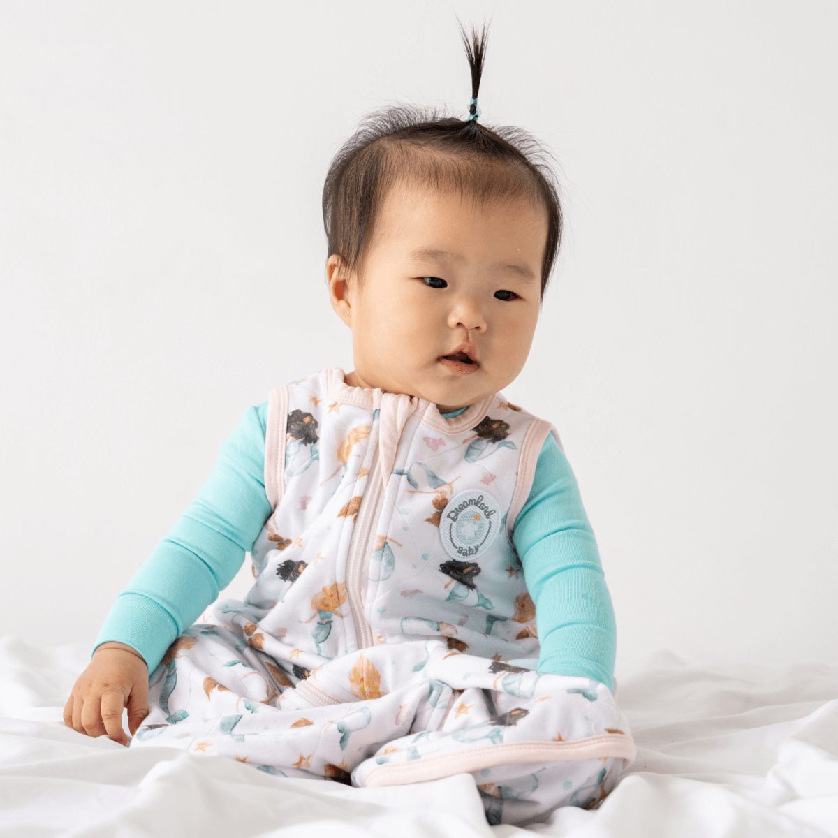 Dreamland Baby bamboo classic sleep sack, non-weighted, soft and breathable fabric for safe and comfortable baby sleep.