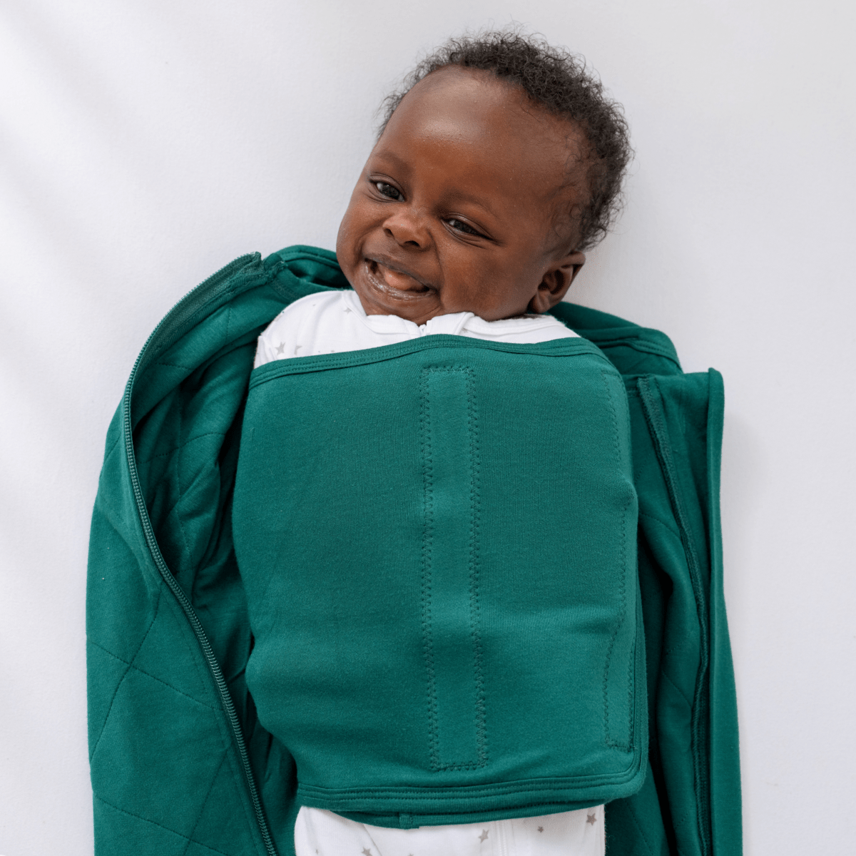 Dreamland Baby Bamboo Classic Swaddle, non-weighted, soft bamboo fabric, snug wrap for newborns, natural and breathable baby swaddle.