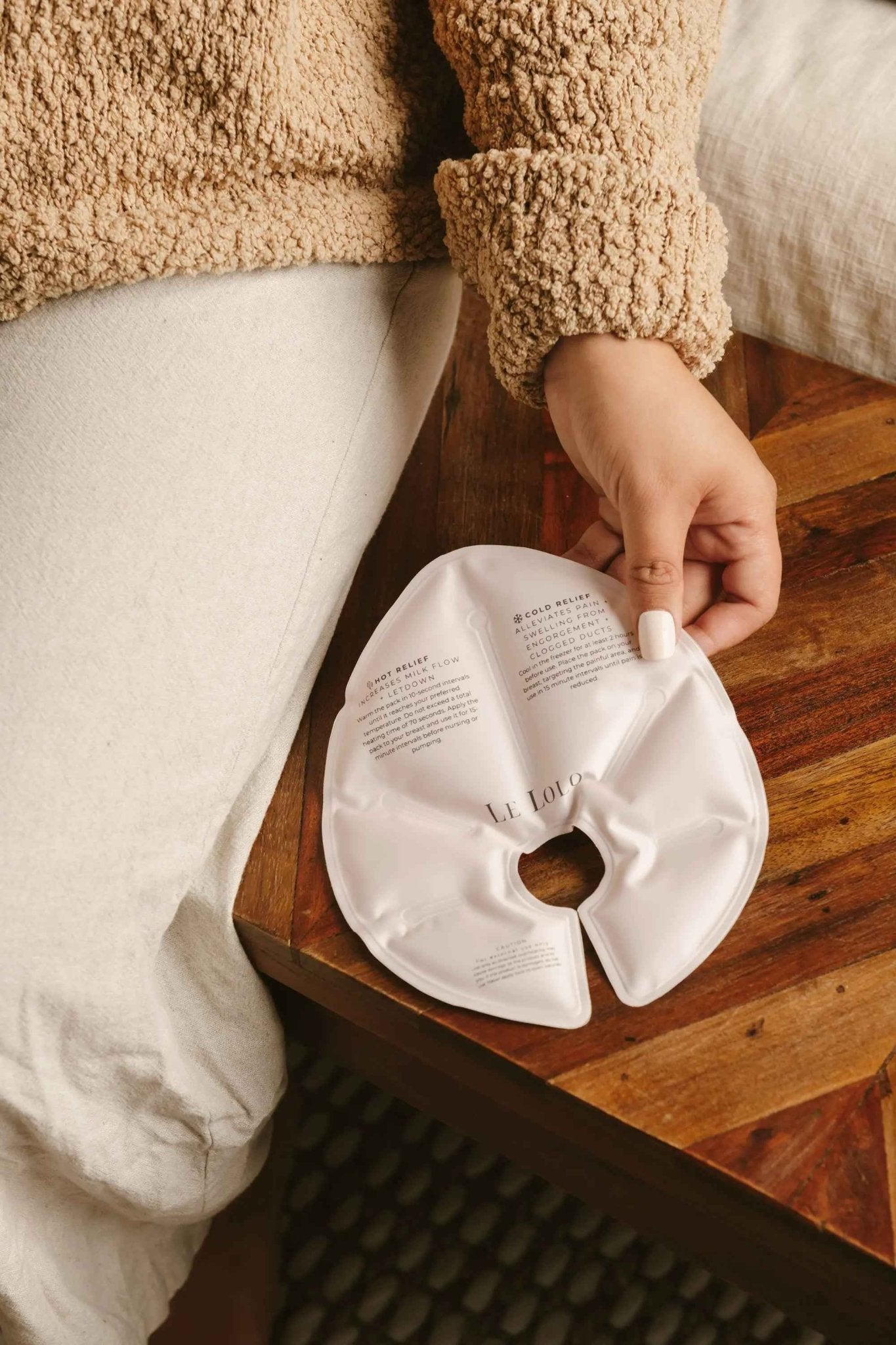 Le Lolo hot and cold breast therapy packs shown in a clear image, designed for soothing comfort and pain relief.